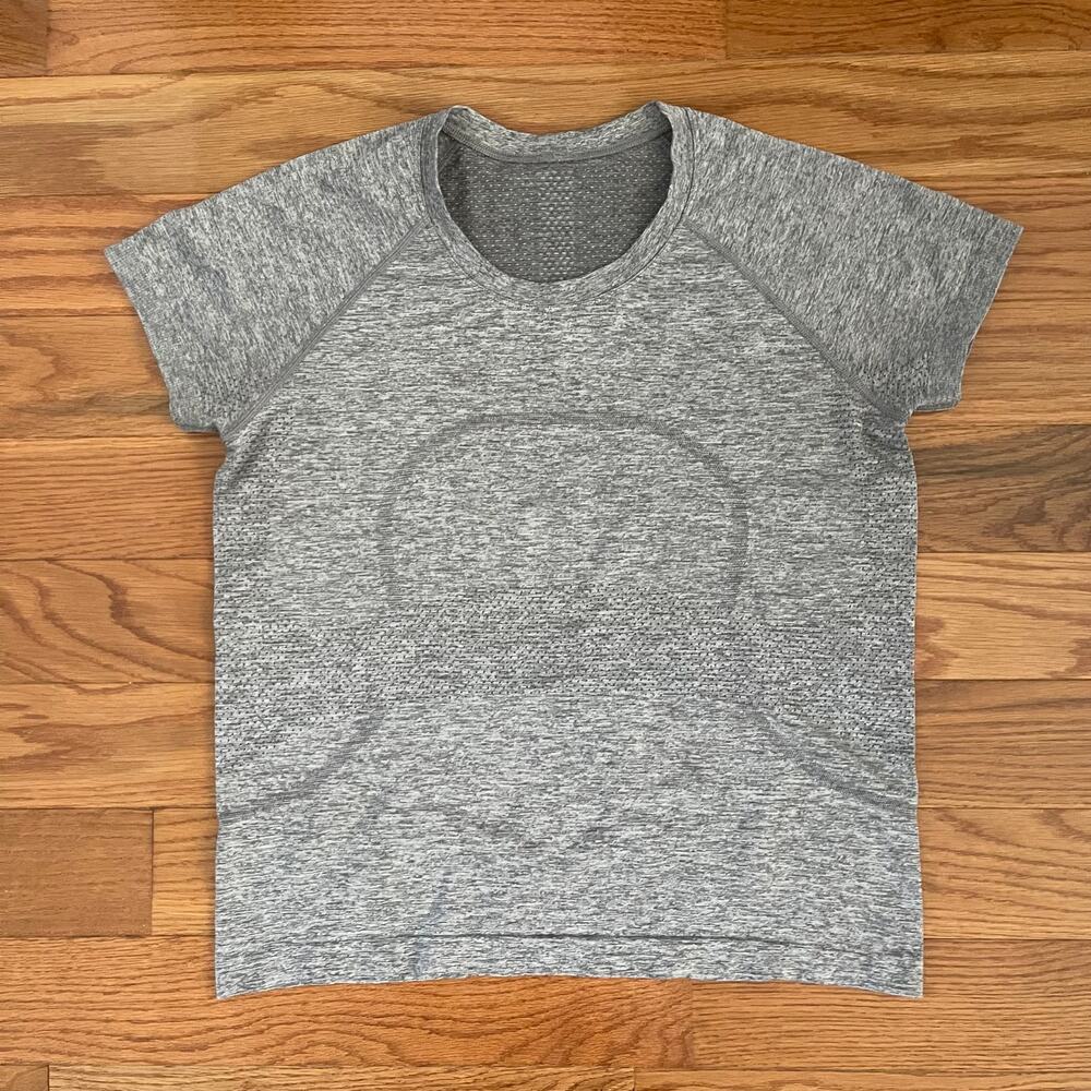 Lululemon Swiftly Tech Short Sleeve Shirt Womens 10 Grey Charcoal Seamless Mesh